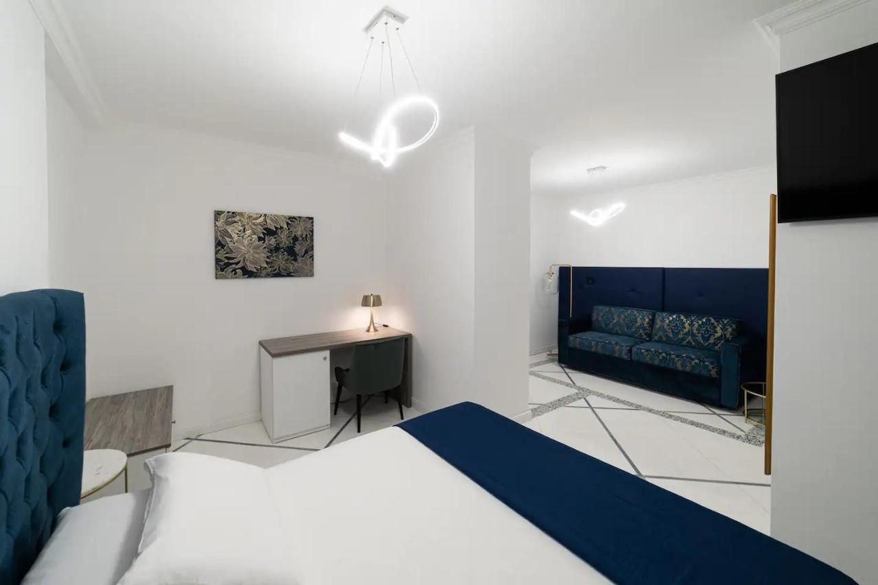 Apartments Hotel Real Suite Napoli Chiaia Mergellina Buitenkant foto