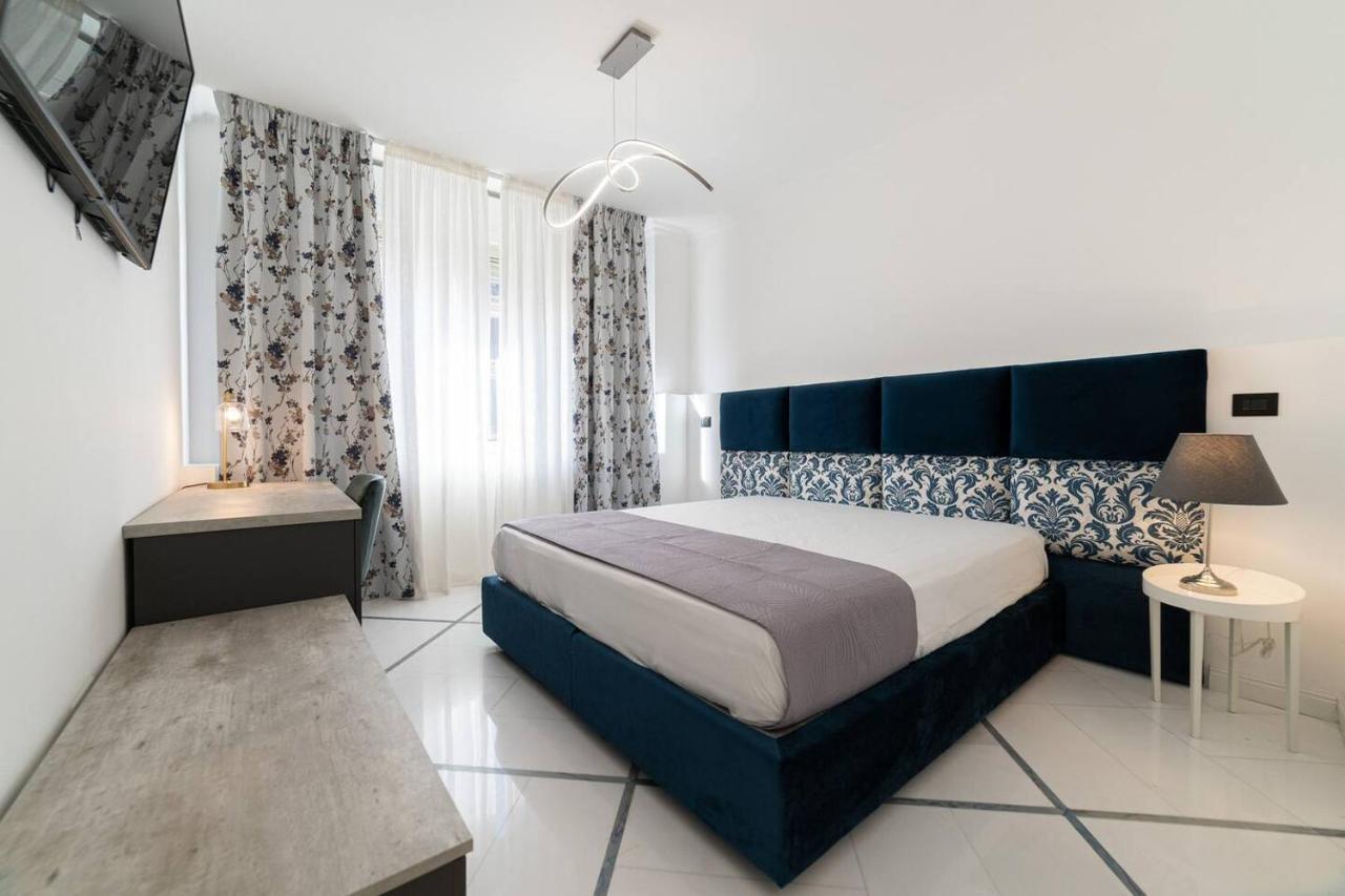 Apartments Hotel Real Suite Napoli Chiaia Mergellina Buitenkant foto