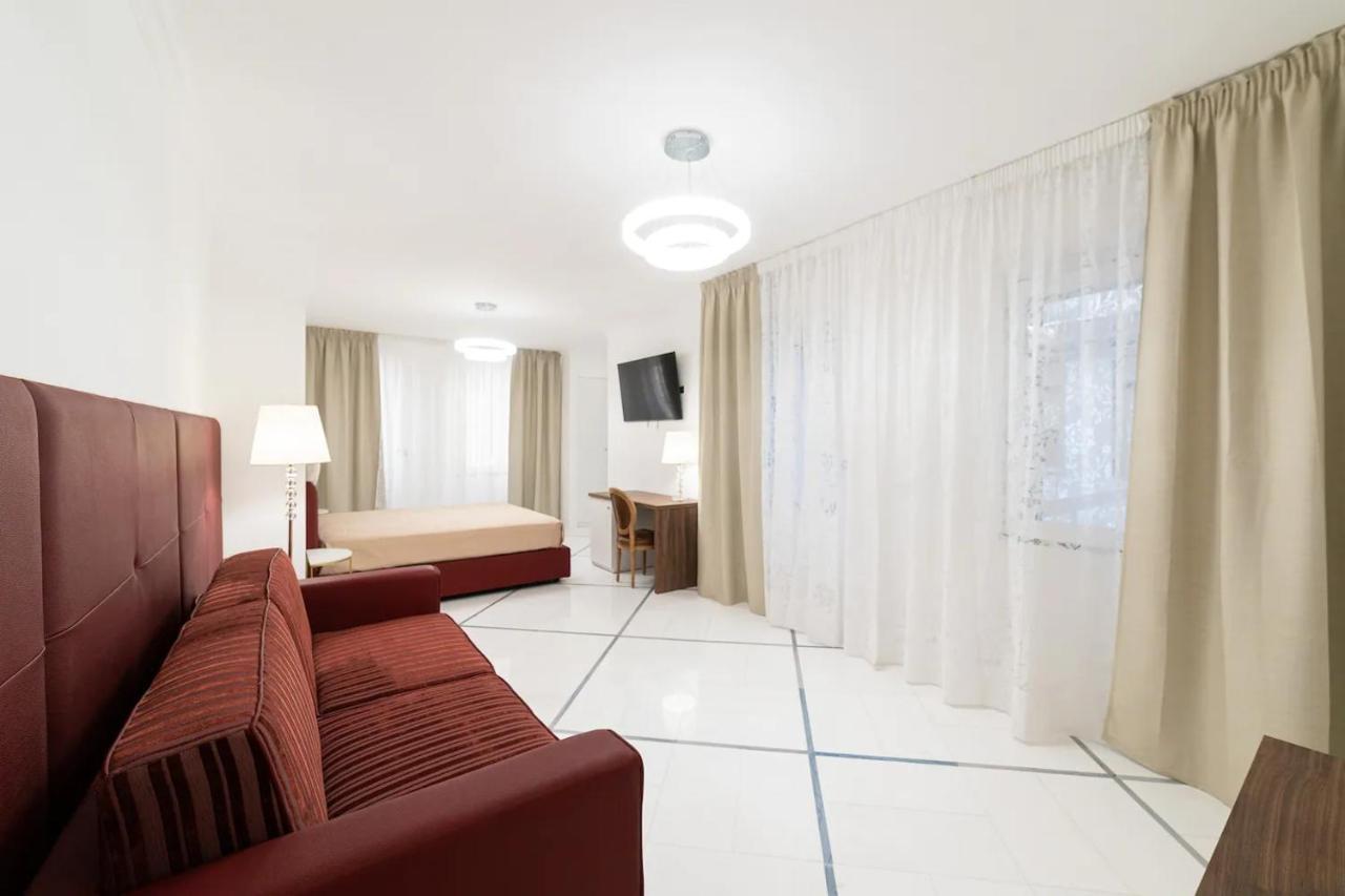 Apartments Hotel Real Suite Napoli Chiaia Mergellina Buitenkant foto