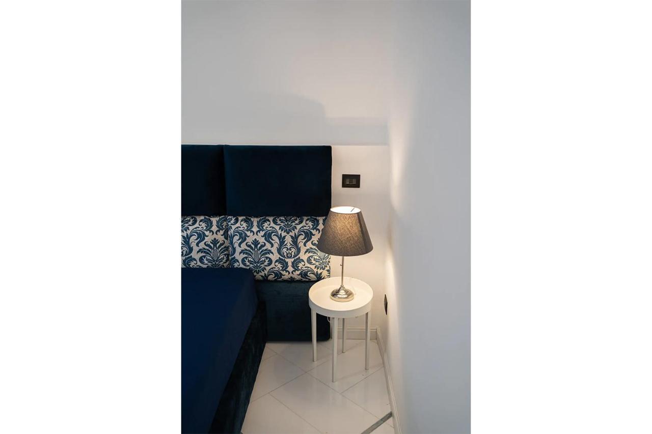 Apartments Hotel Real Suite Napoli Chiaia Mergellina Buitenkant foto